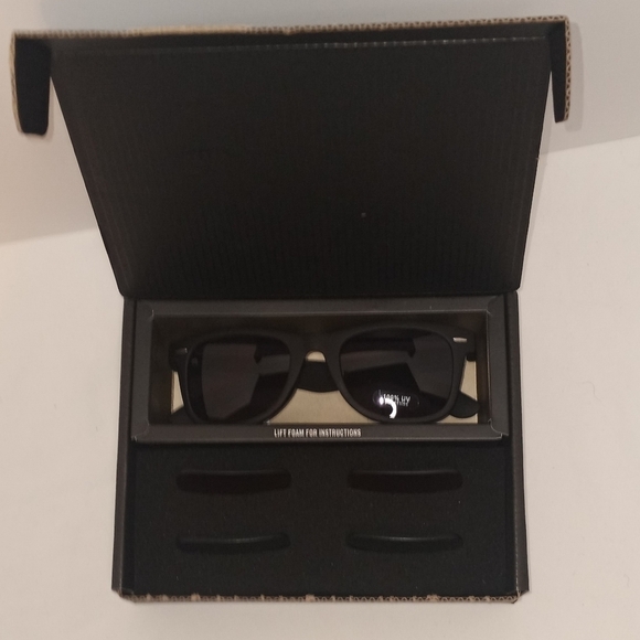 INTERCHANGEABLE Lenses (3 sets) Black Sunglasses Unisex NIB 100% UV - Picture 4 of 5